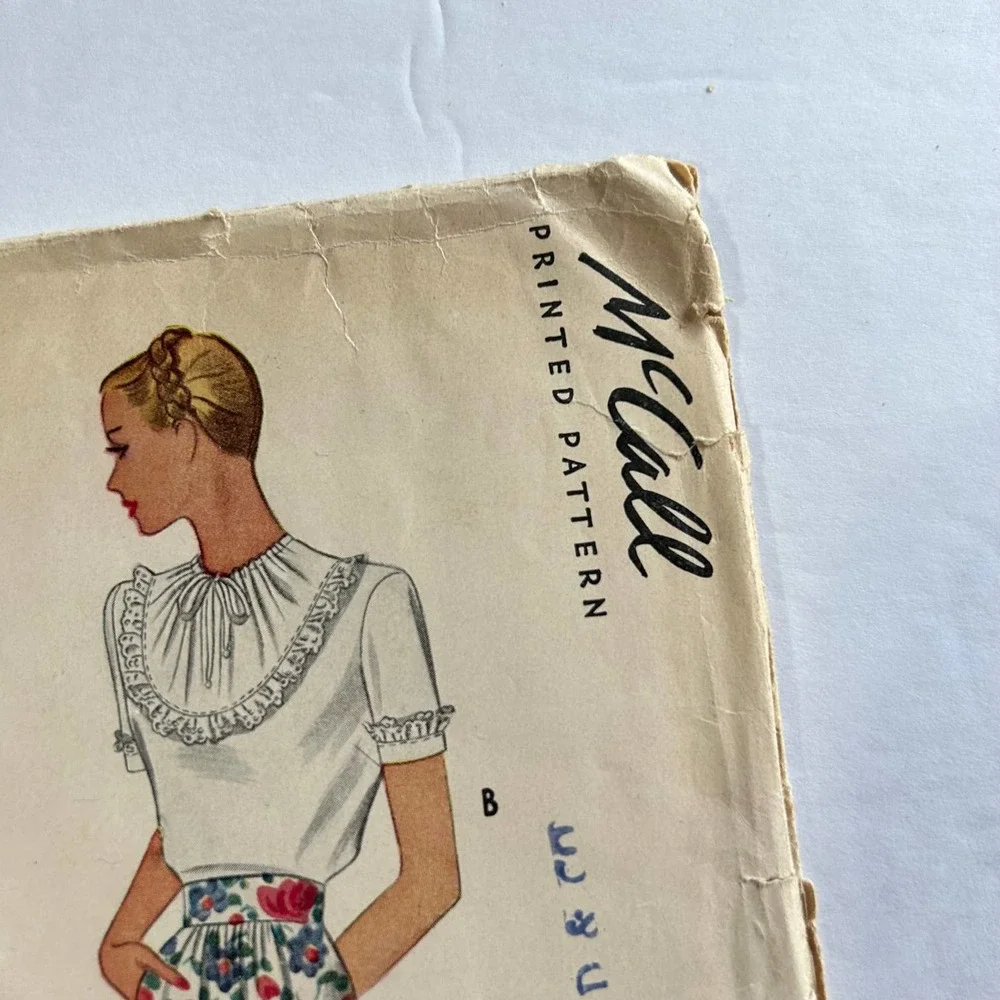 McCalls‎ Vintage 1940's Pattern #6058 Women's Ruffle Blouse Size 16